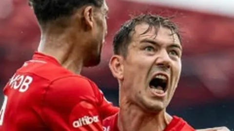 瓜迪奥拉自传披露：梅西曾考虑加盟曼城？